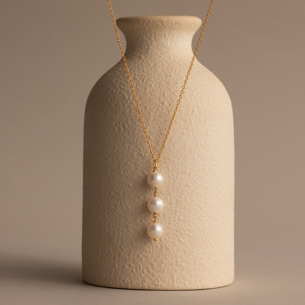 Pearl Cascade Jewelry Set in 18K Gold