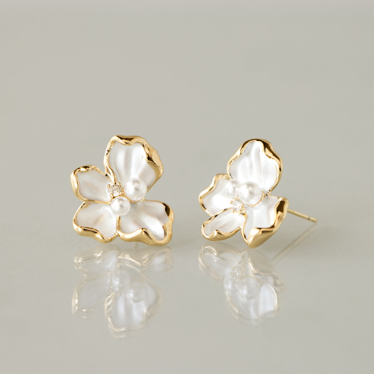 Wavy Mother of Pearl Flower Studs