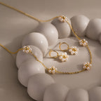 Flower Pearl Jewelry Set in 18K Gold
