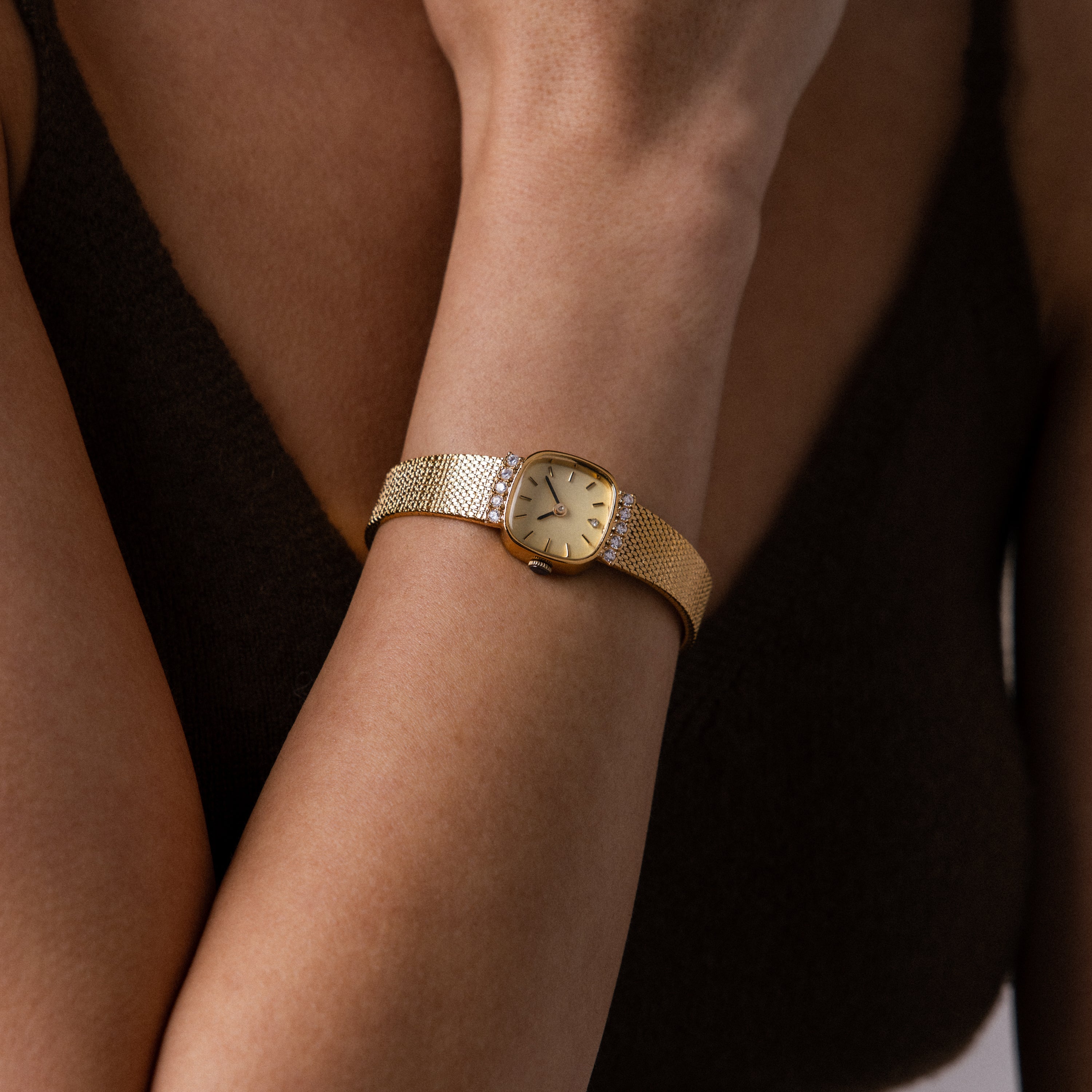 Luxe Square Timepiece