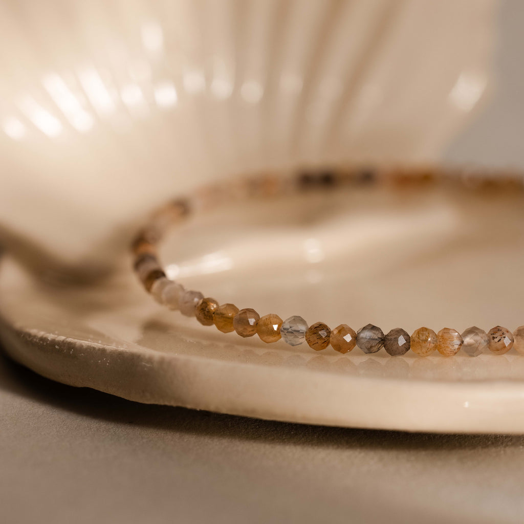 Sunstone Beaded Charm Anklet in 18K Gold
