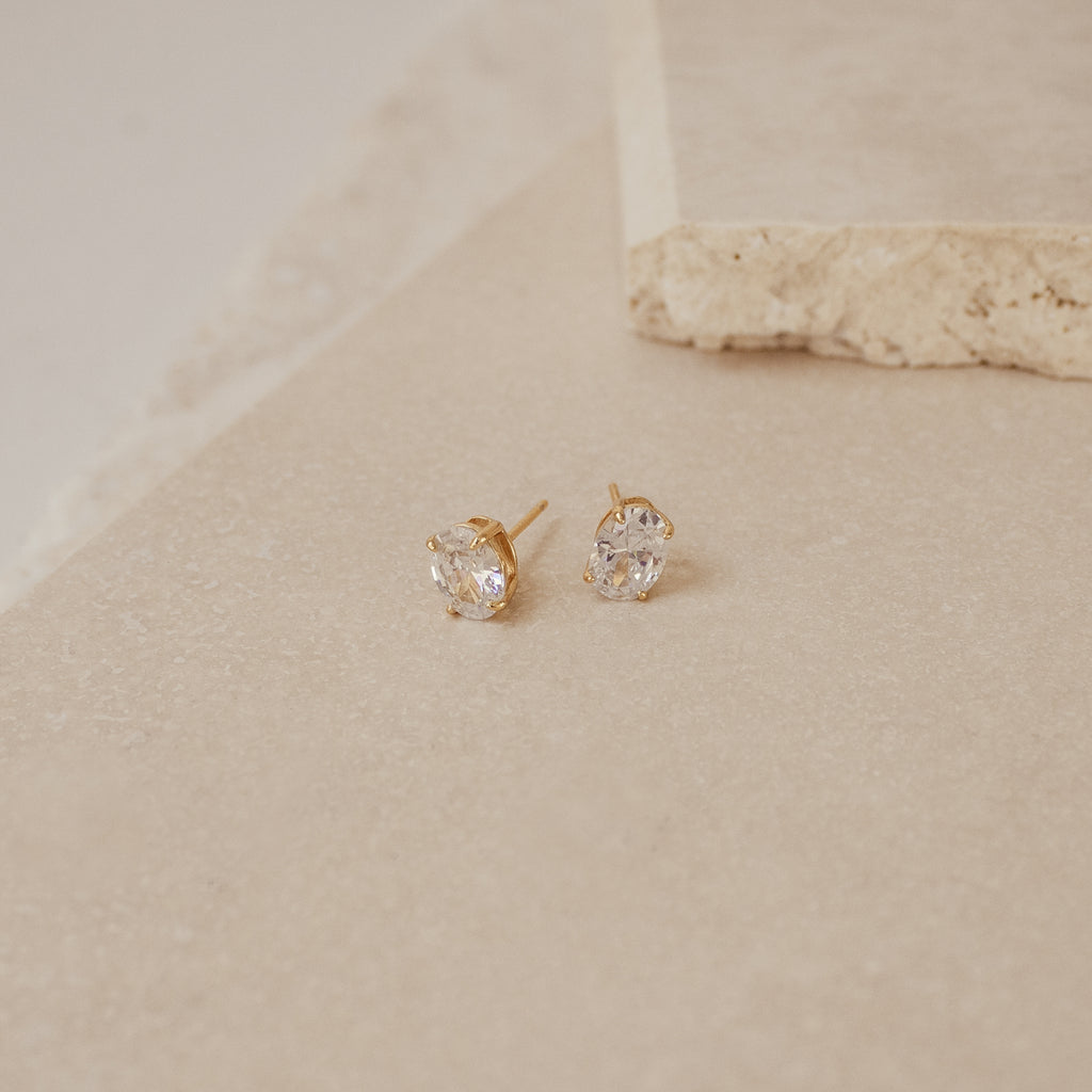 Oval Diamond Studs in 18K Gold