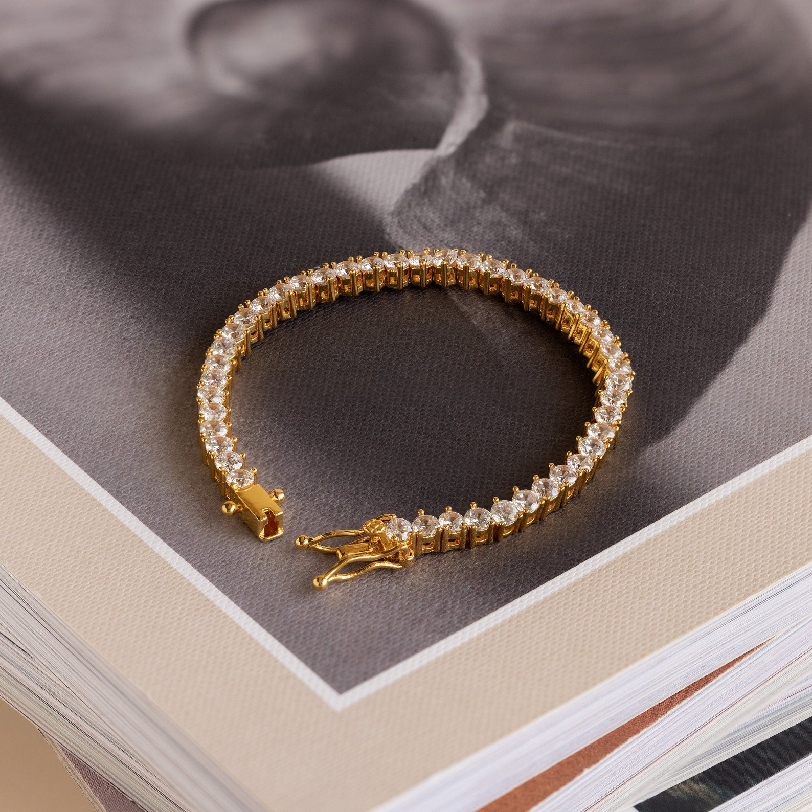 3-Prong Diamond Tennis Necklace & Bracelet Set in 18K Gold