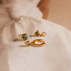 Agate Earrings Set in 18K Gold