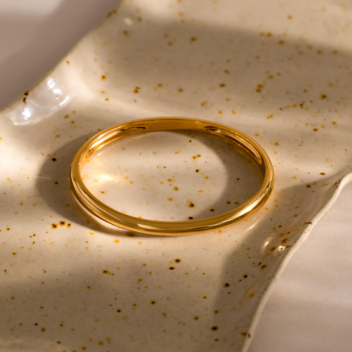 Flow Bangle Bracelet in 18K Gold