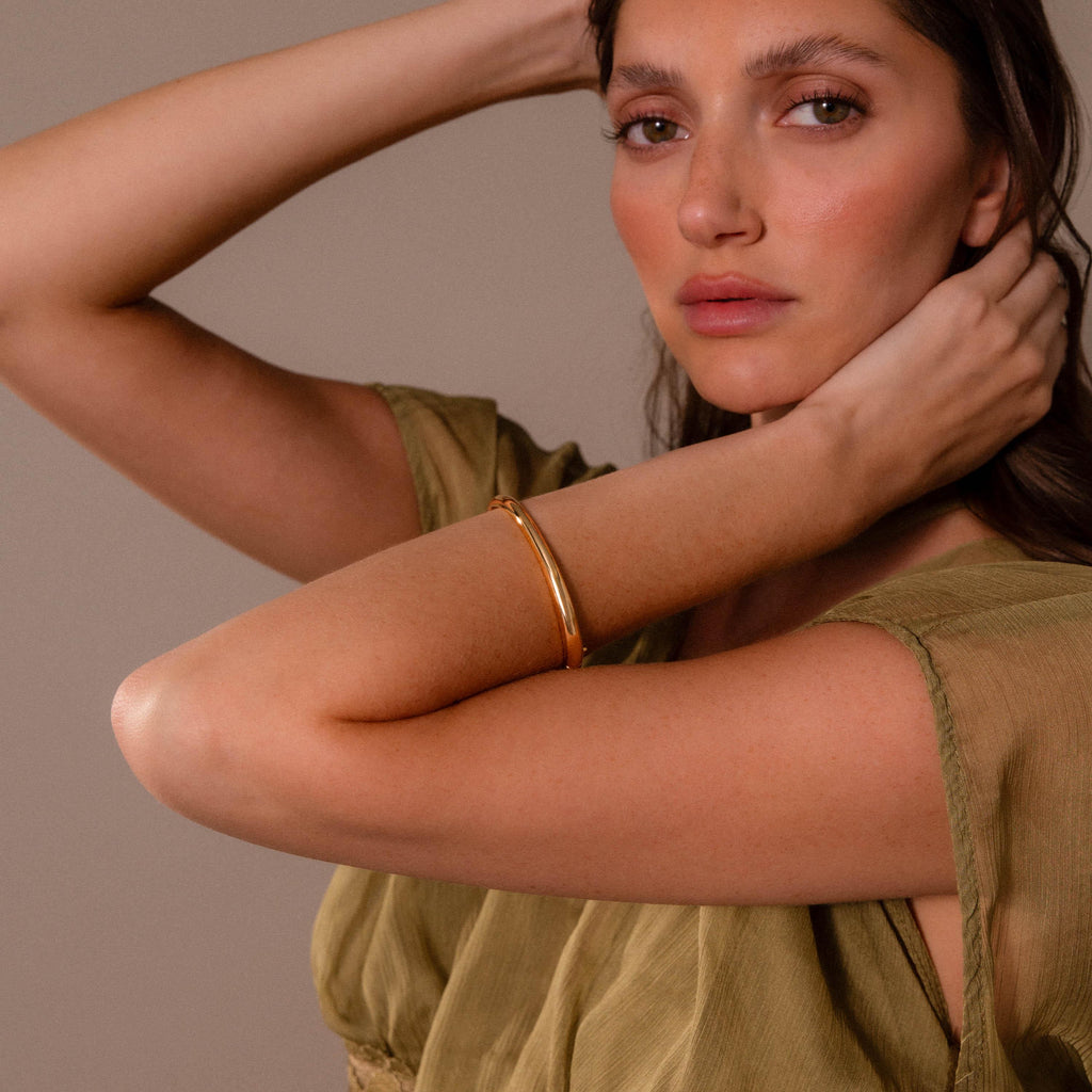 Flow Bangle Bracelet in 18K Gold