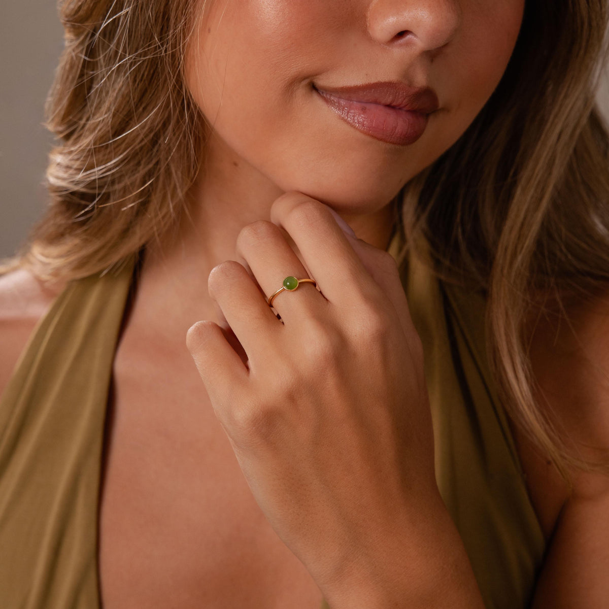 Round Jade Ring in 18K Gold