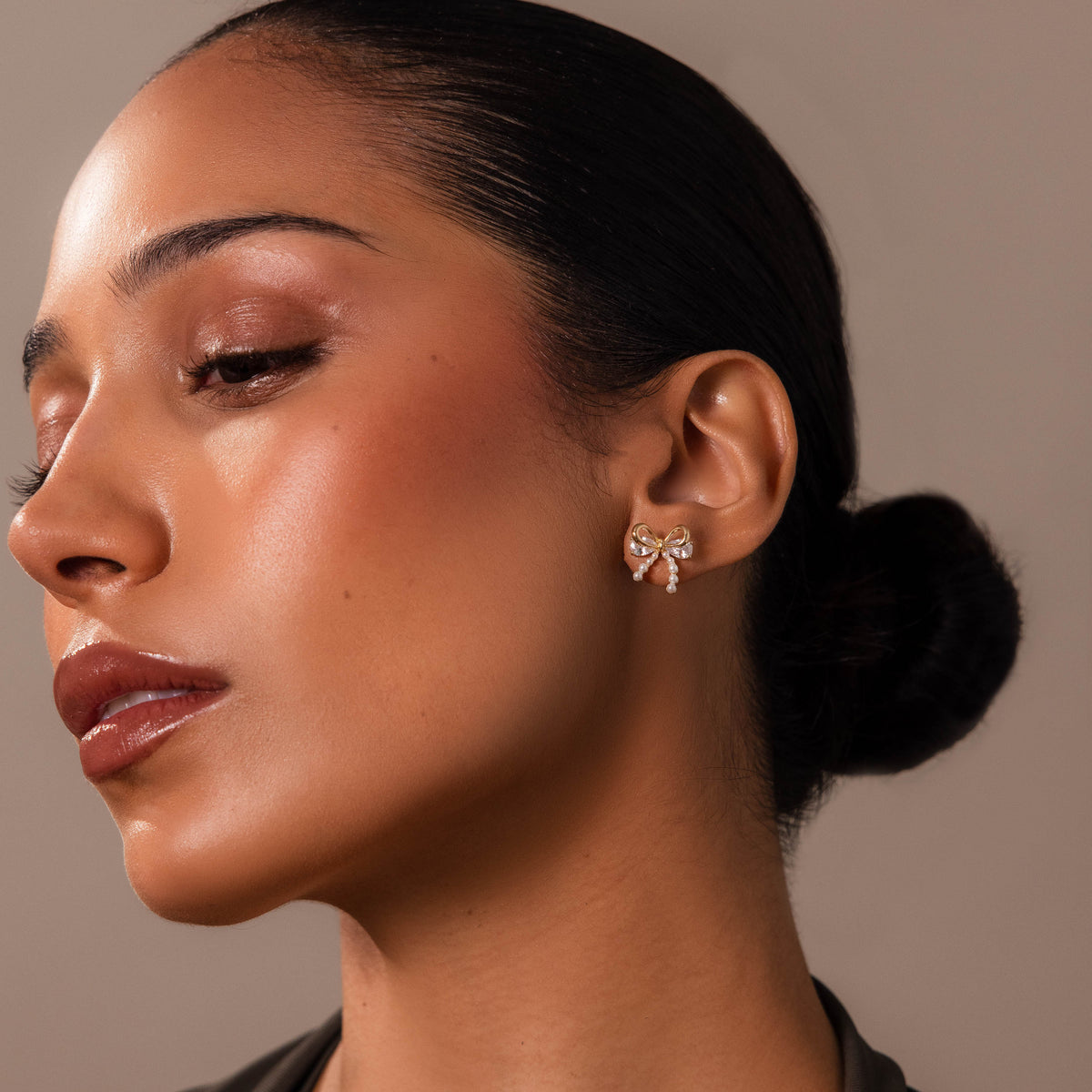 Pearl Diamond Bow Studs in 18K Gold