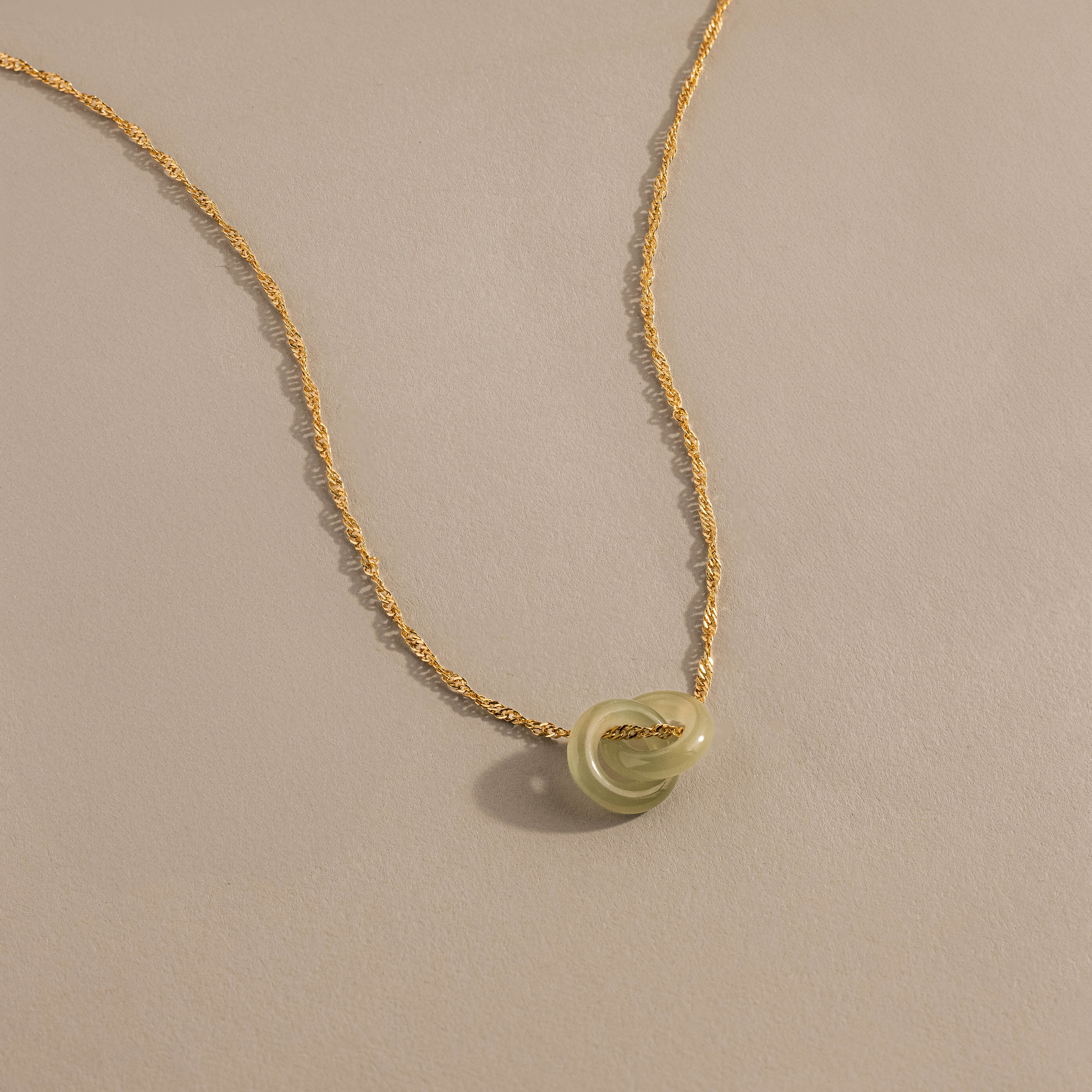 Interlocking Jade Circle Necklace