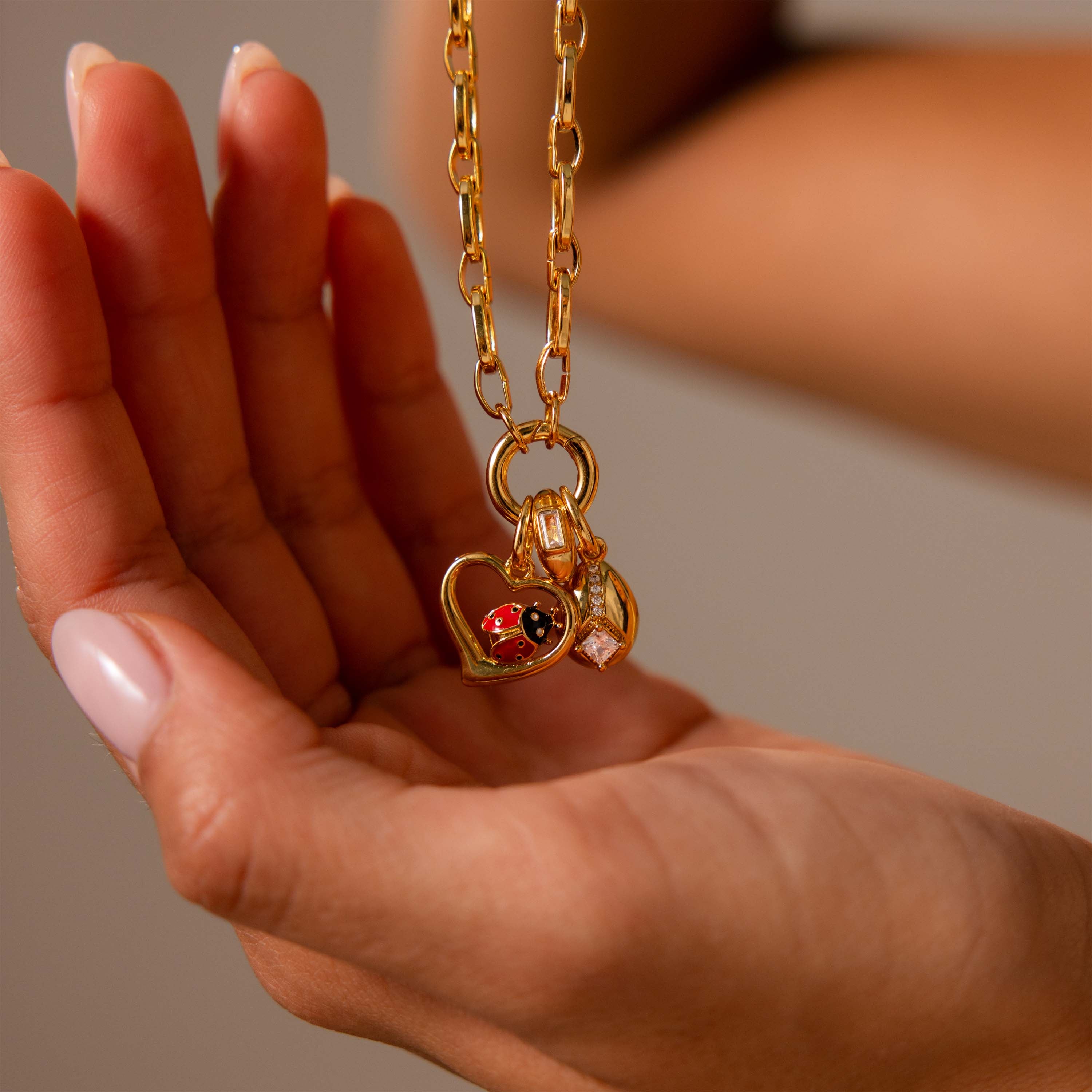 Nova Diamond Charm in 18K Gold