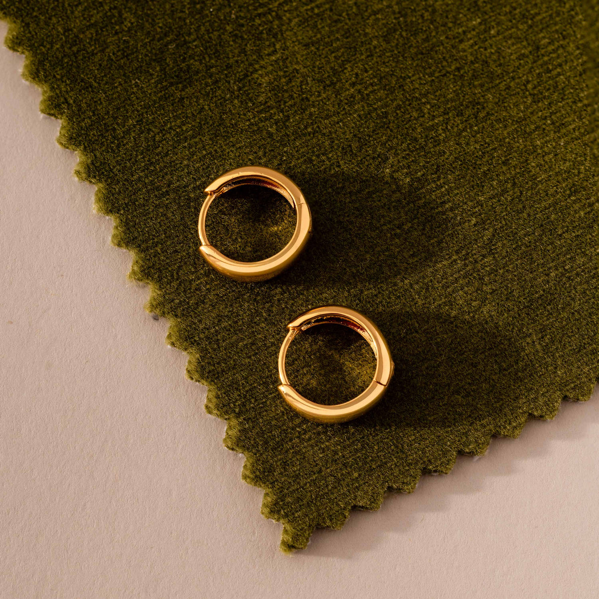 Signature Bold Sculpted Hoops
