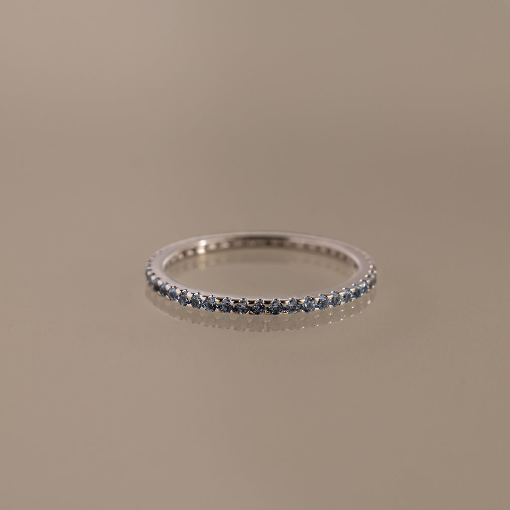 Anillo de eternidad con piedra natal 