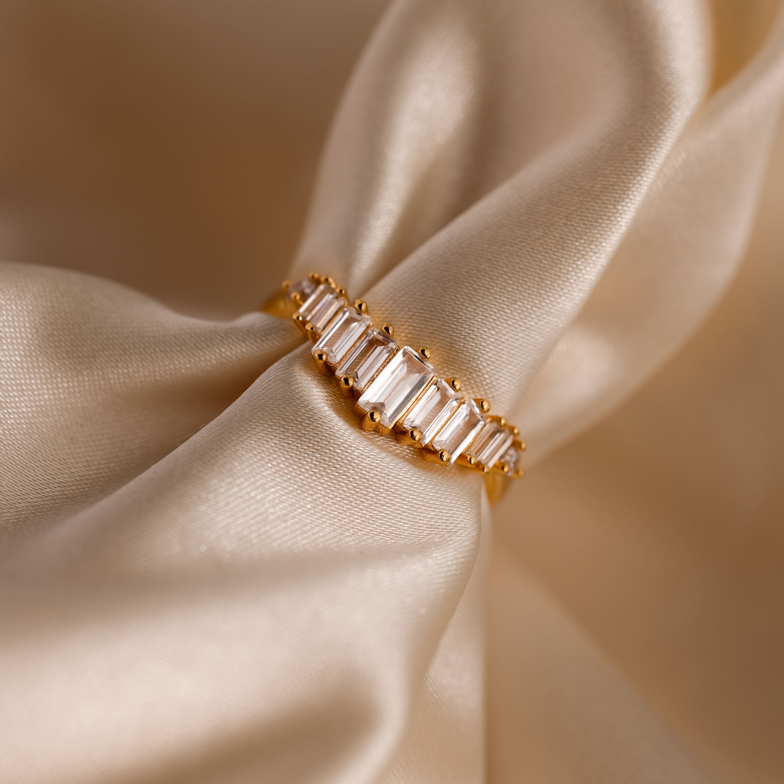 Baguette Crest Diamond Ring