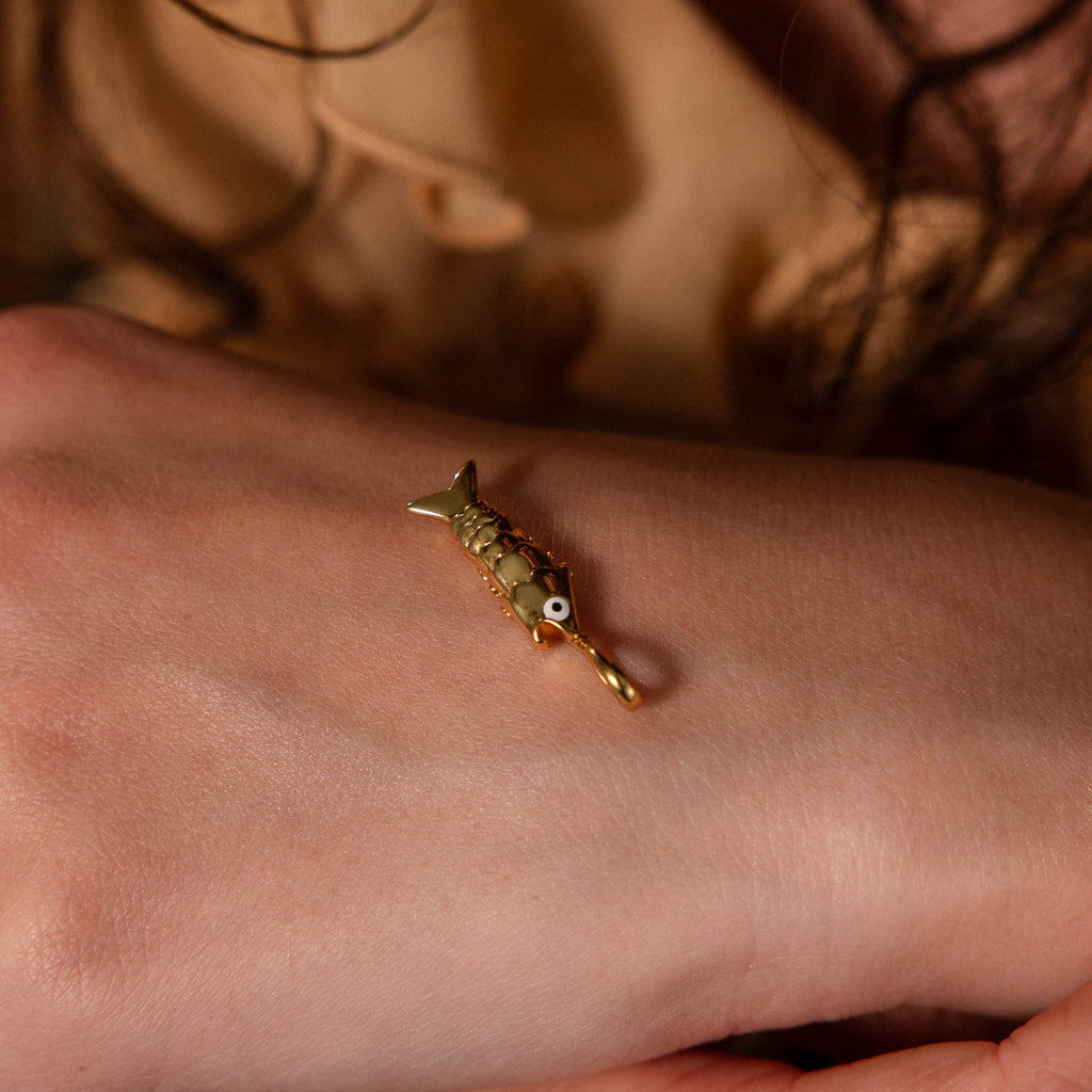 Swimmer Fish Charm in 18K Gold