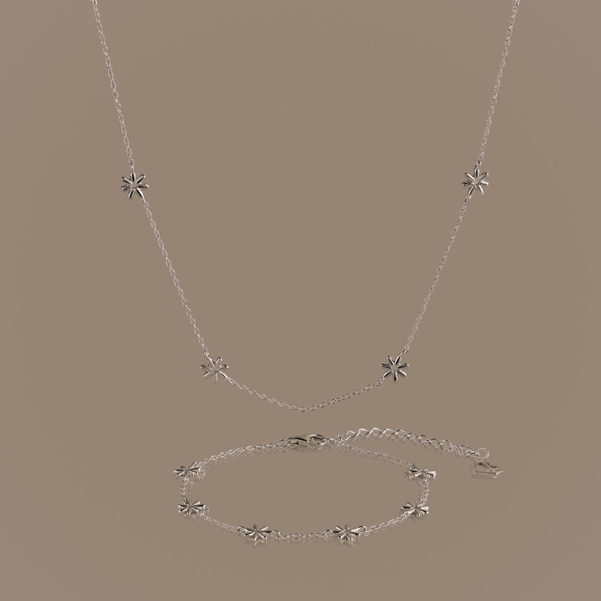 Flower Child Necklace & Bracelet Set in Silver