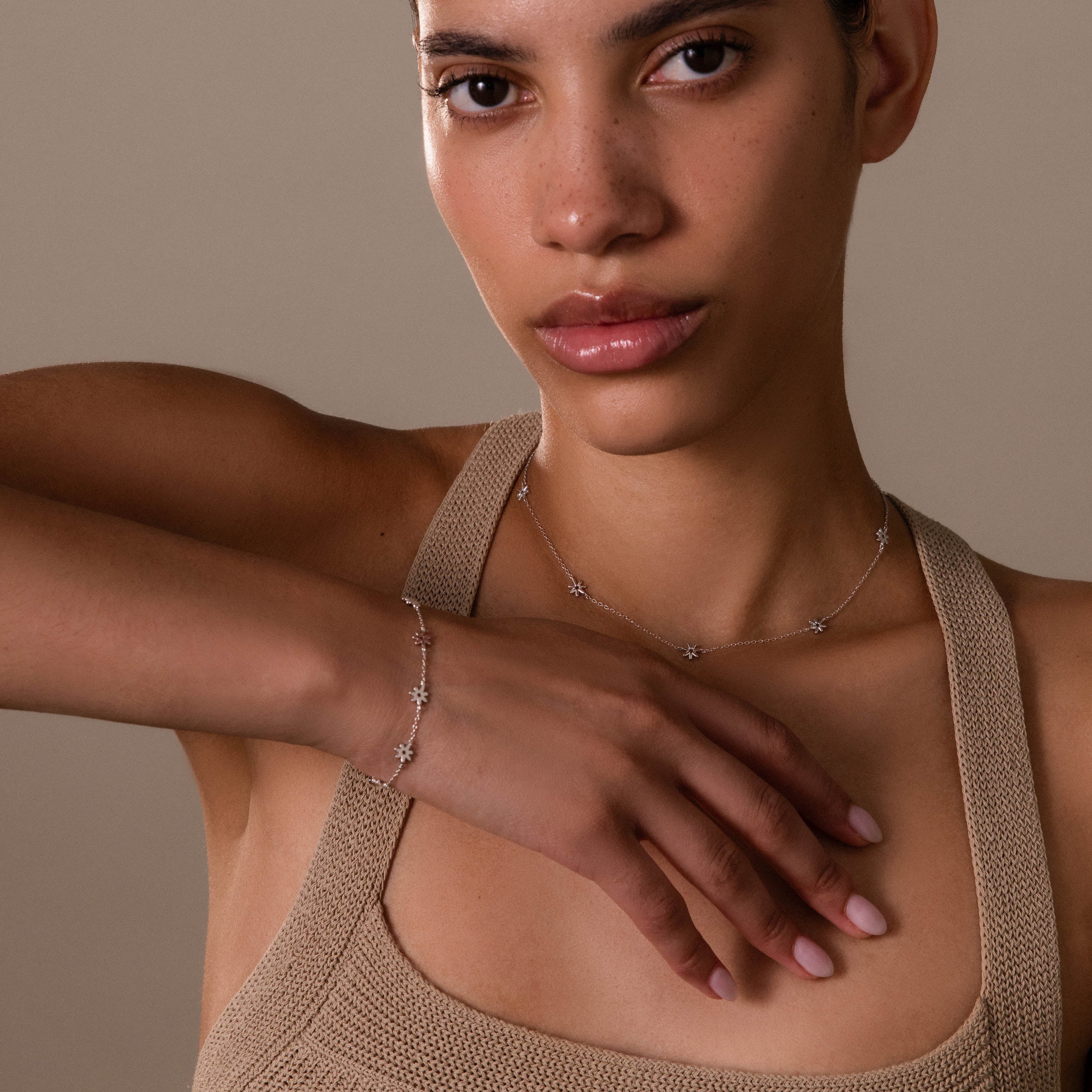 Flower Child Necklace & Bracelet Set in Silver