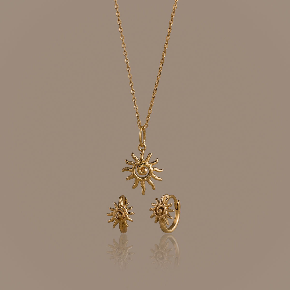 Celestial Sun Jewelry Set in 18K Gold