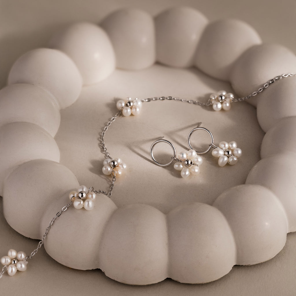 Flower Pearl Jewelry Set in Silver