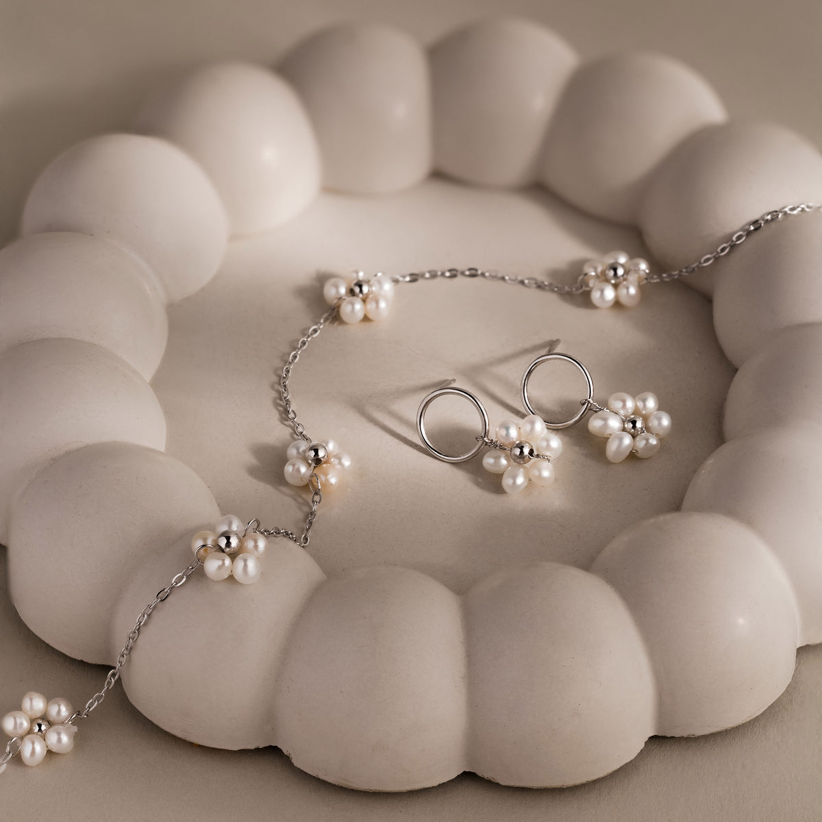 Flower Pearl Jewelry Set in Silver