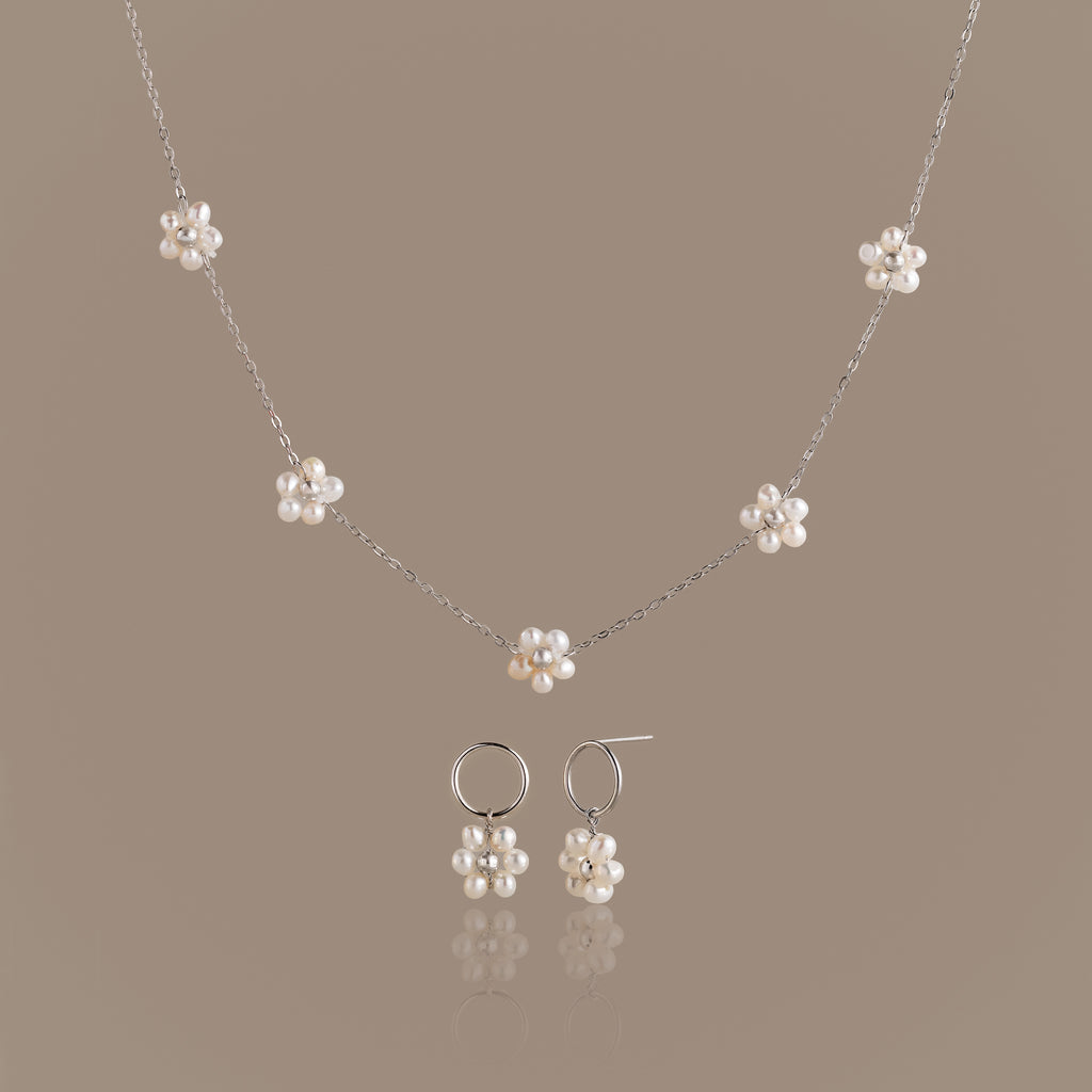 Flower Pearl Jewelry Set in Silver