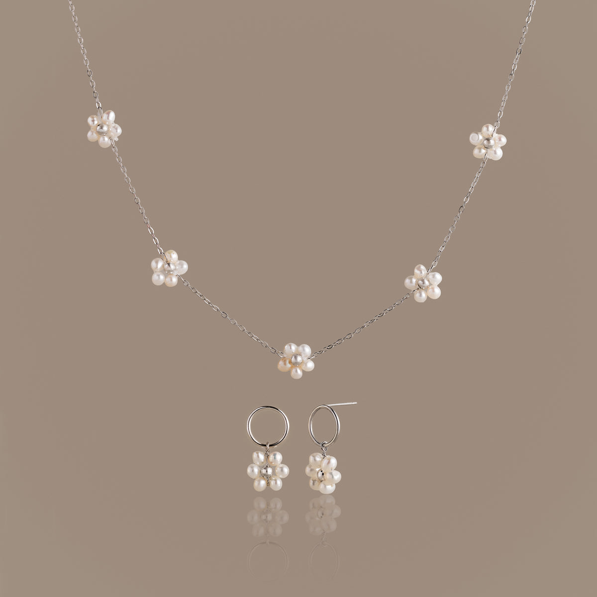 Flower Pearl Jewelry Set in Silver