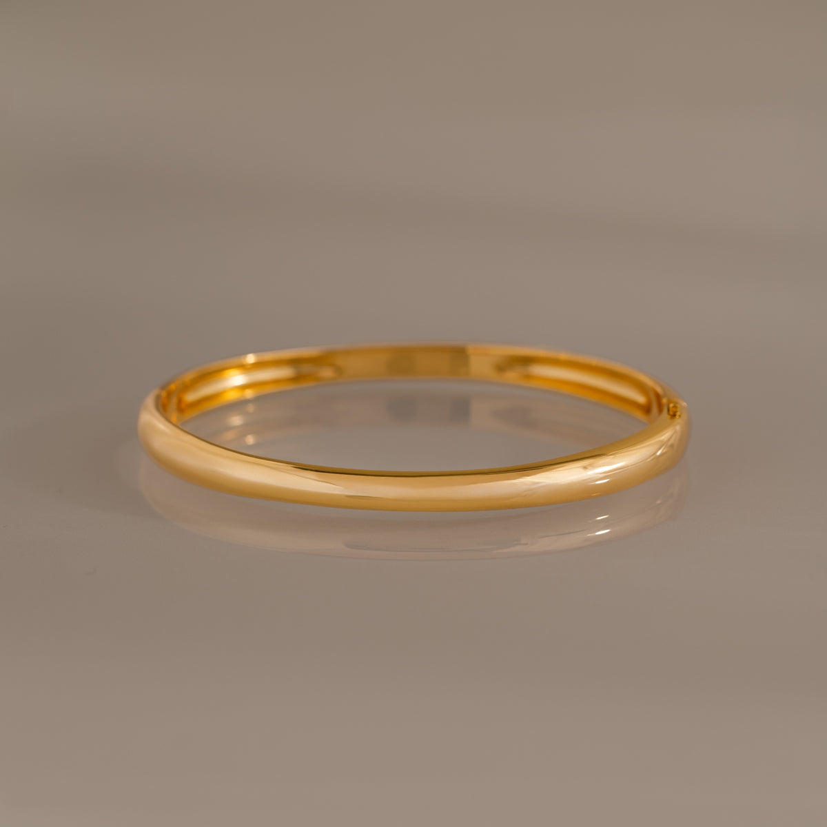Flow Bangle Bracelet in 18K Gold