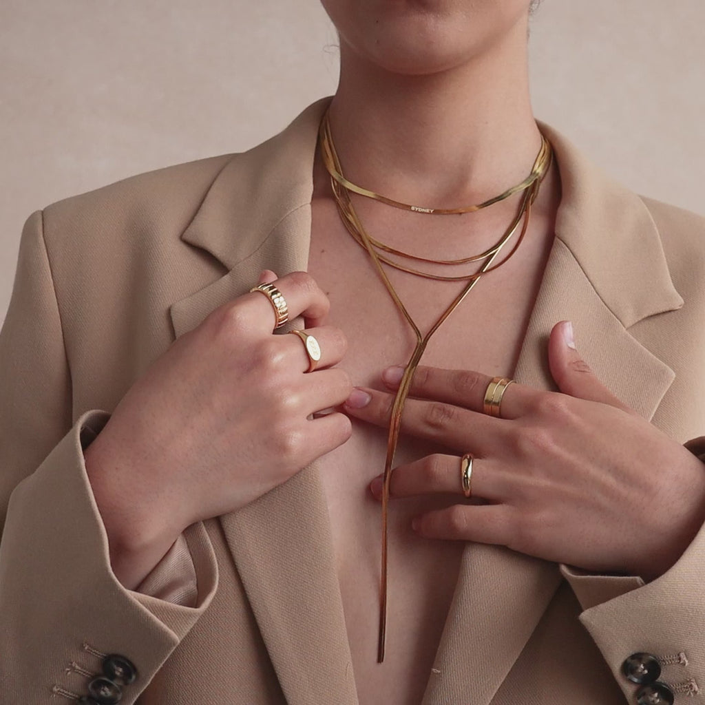 Long Y Herringbone Chain Necklace in 18K Gold