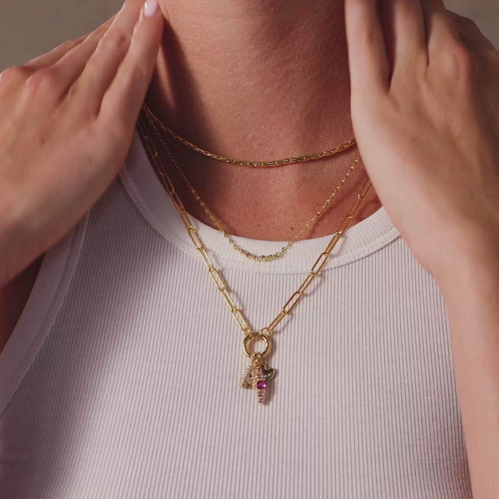 Dije delicado con piedra natal 