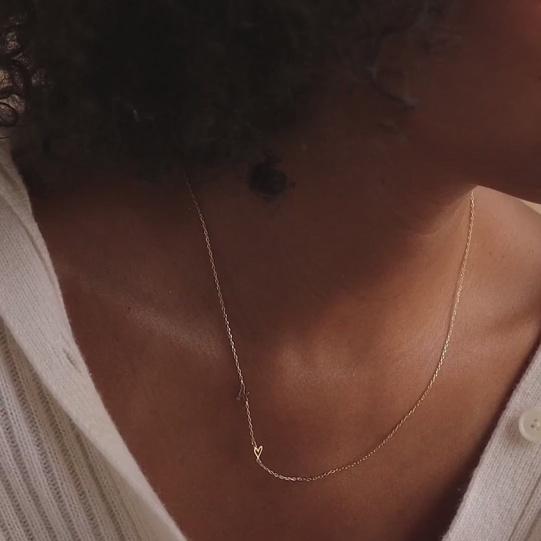 Collar Corazón Inicial Lado