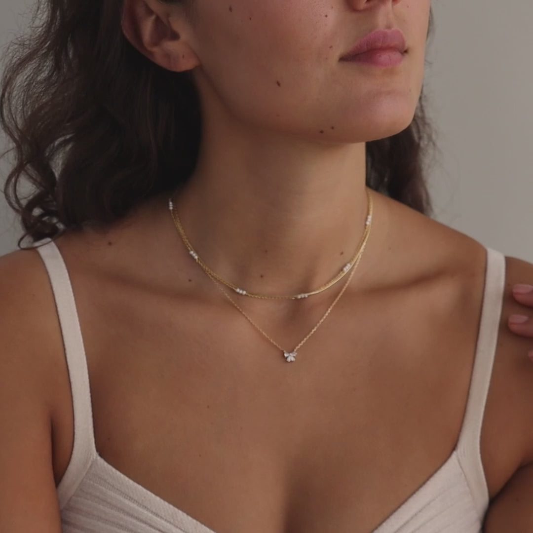 Diamond Bow Necklace in 18K Gold