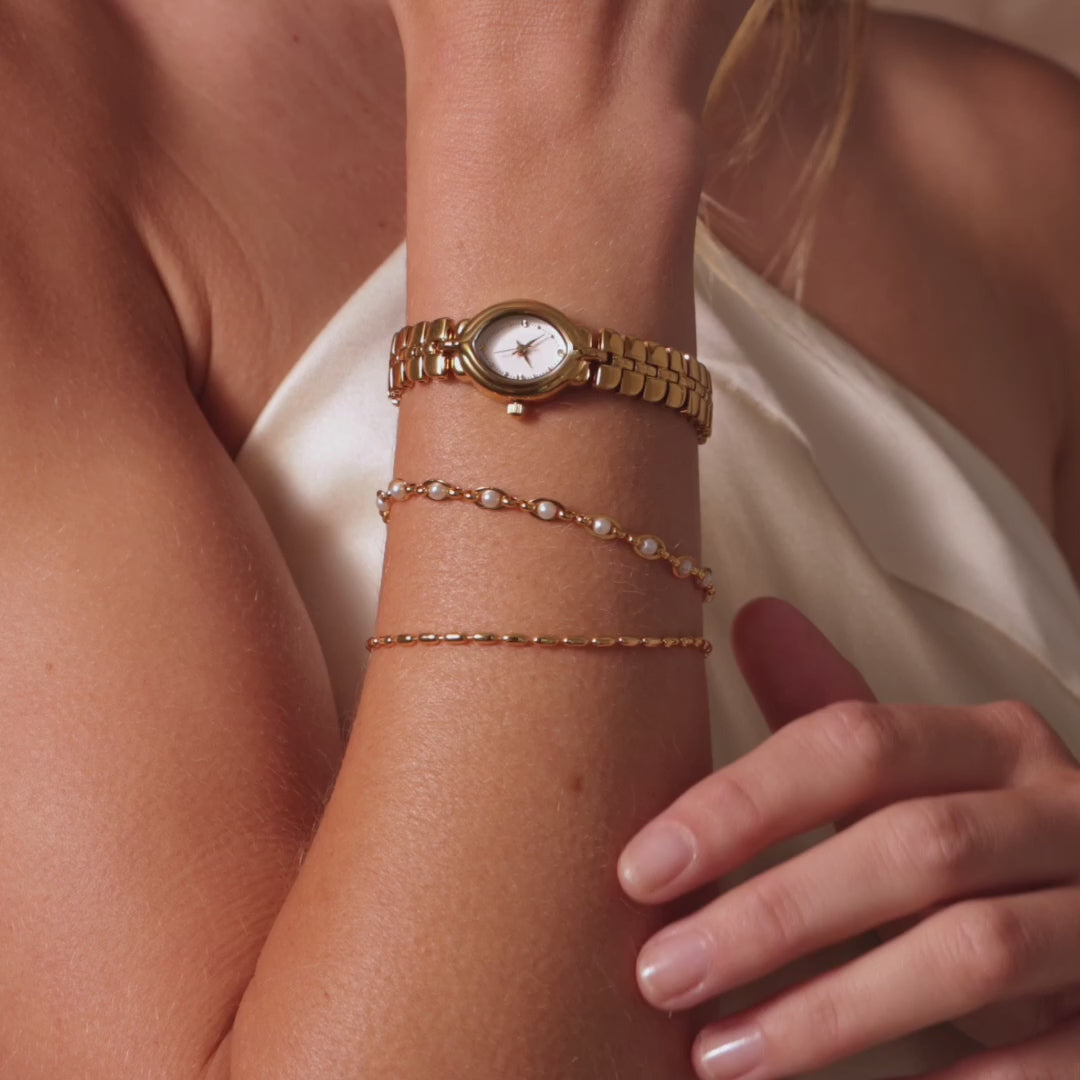 Flow Oval Link Timepiece