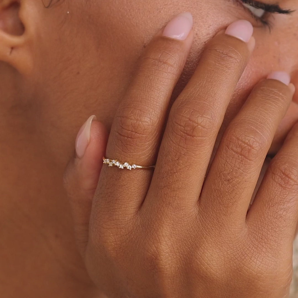 Bague avec pierre de naissance en petit groupe
