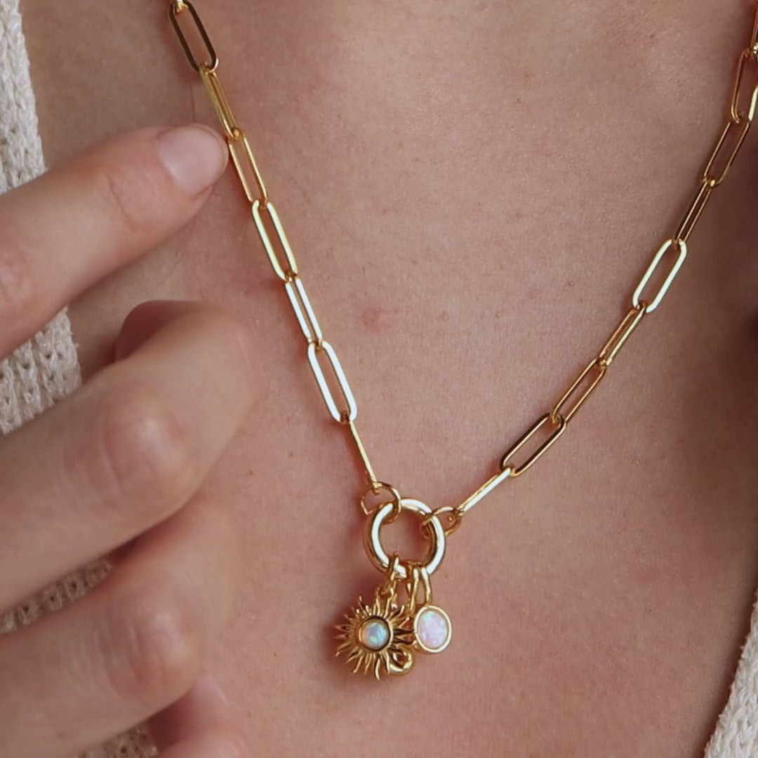 Bubble Letter Charm in 18K Gold