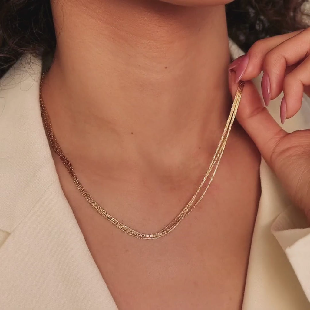 Collier chaîne multi-rangs