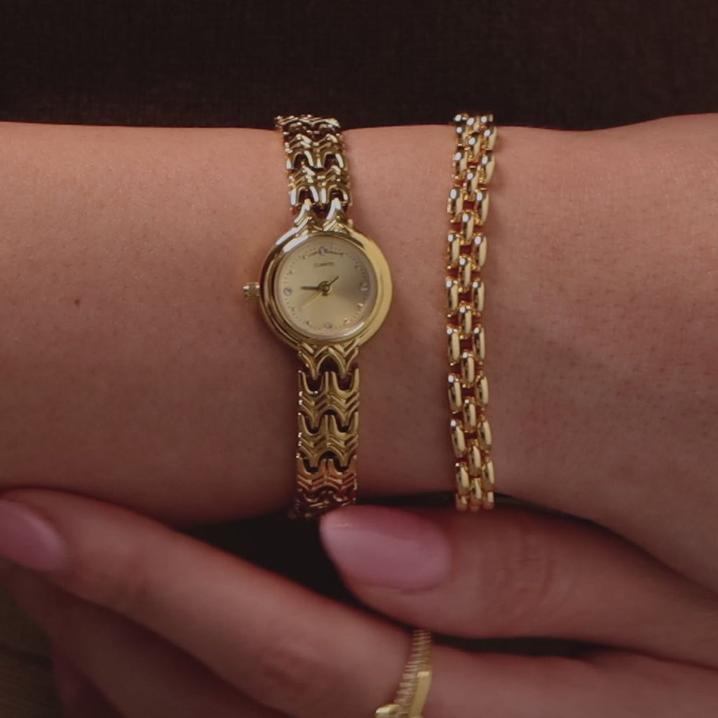 Wavy Link Timepiece