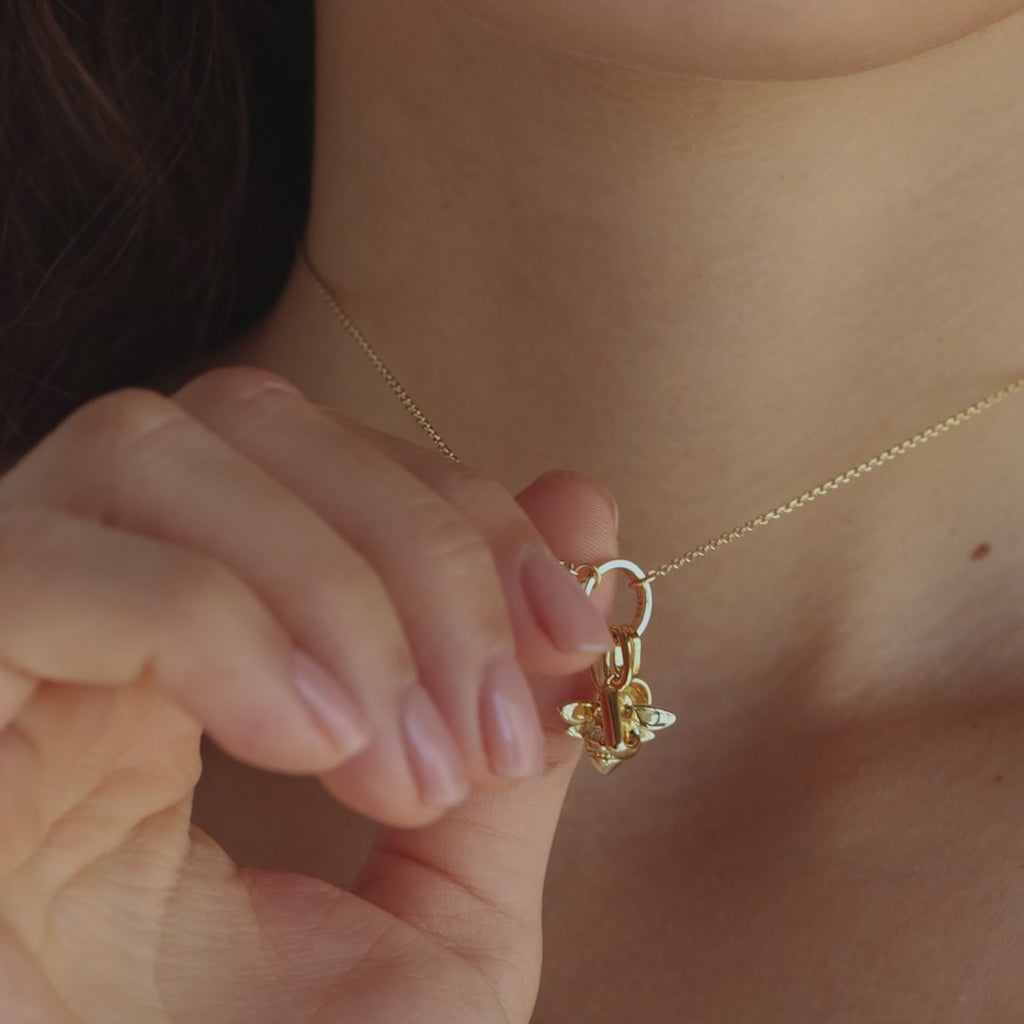 Large Rolo Clasp Necklace in 18K Gold
