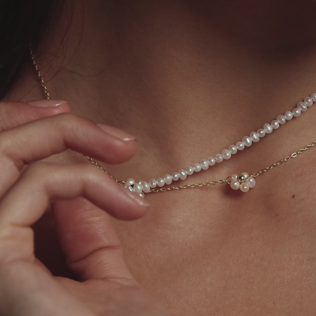Summer Pearl Beaded Necklace in Silver