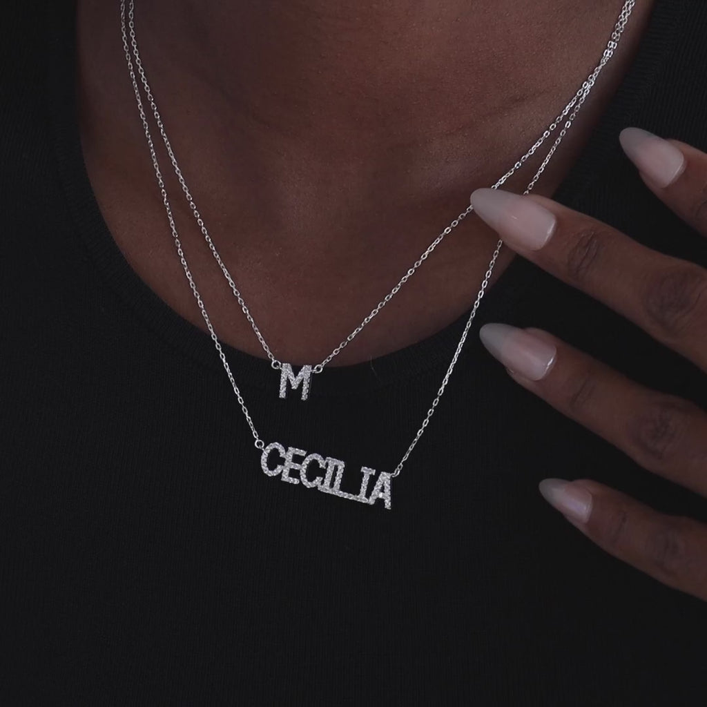Collier initial pavé