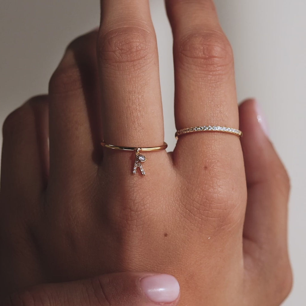 Bague goutte avec pierre de naissance pavée