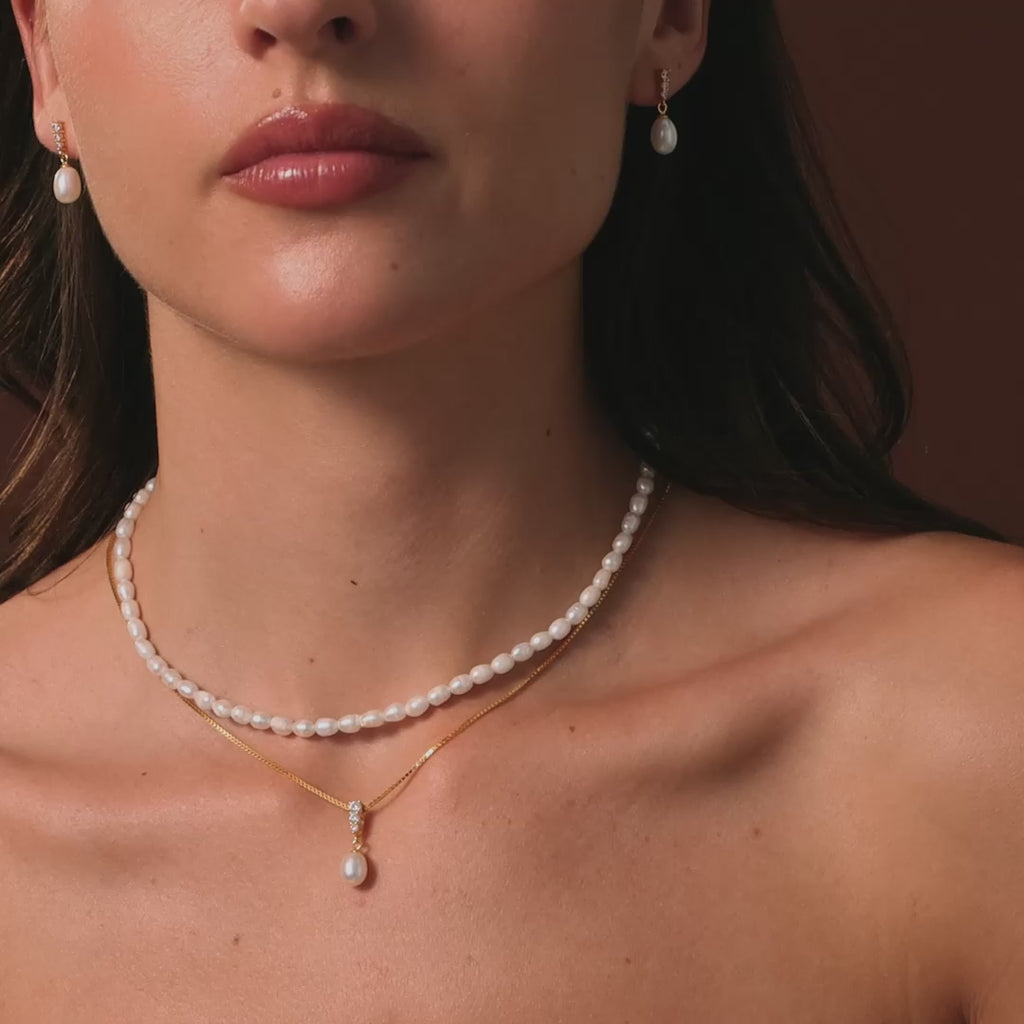 Diamond Pearl Droplet Necklace in 18K Gold