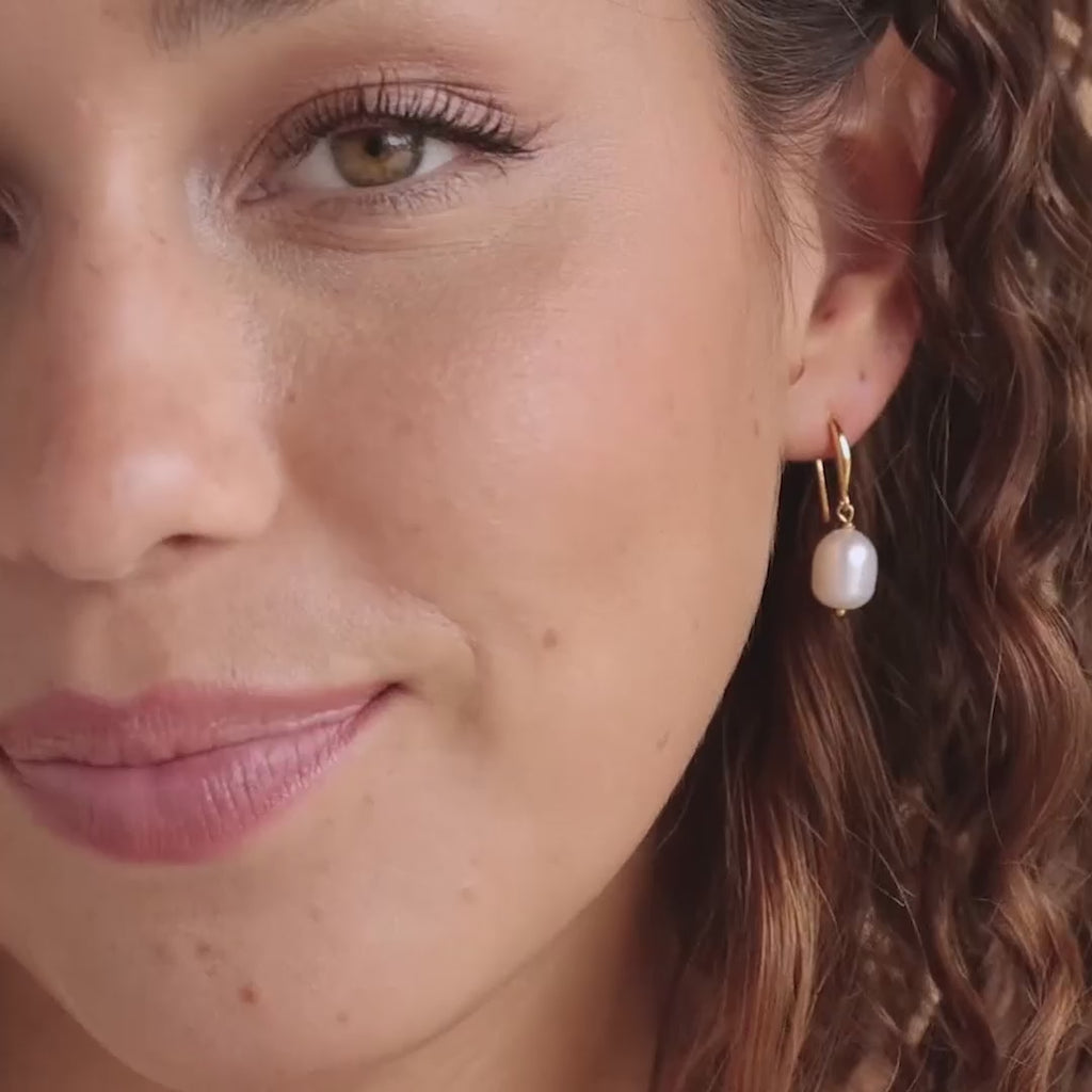 Dangling Pearl Drop Earrings