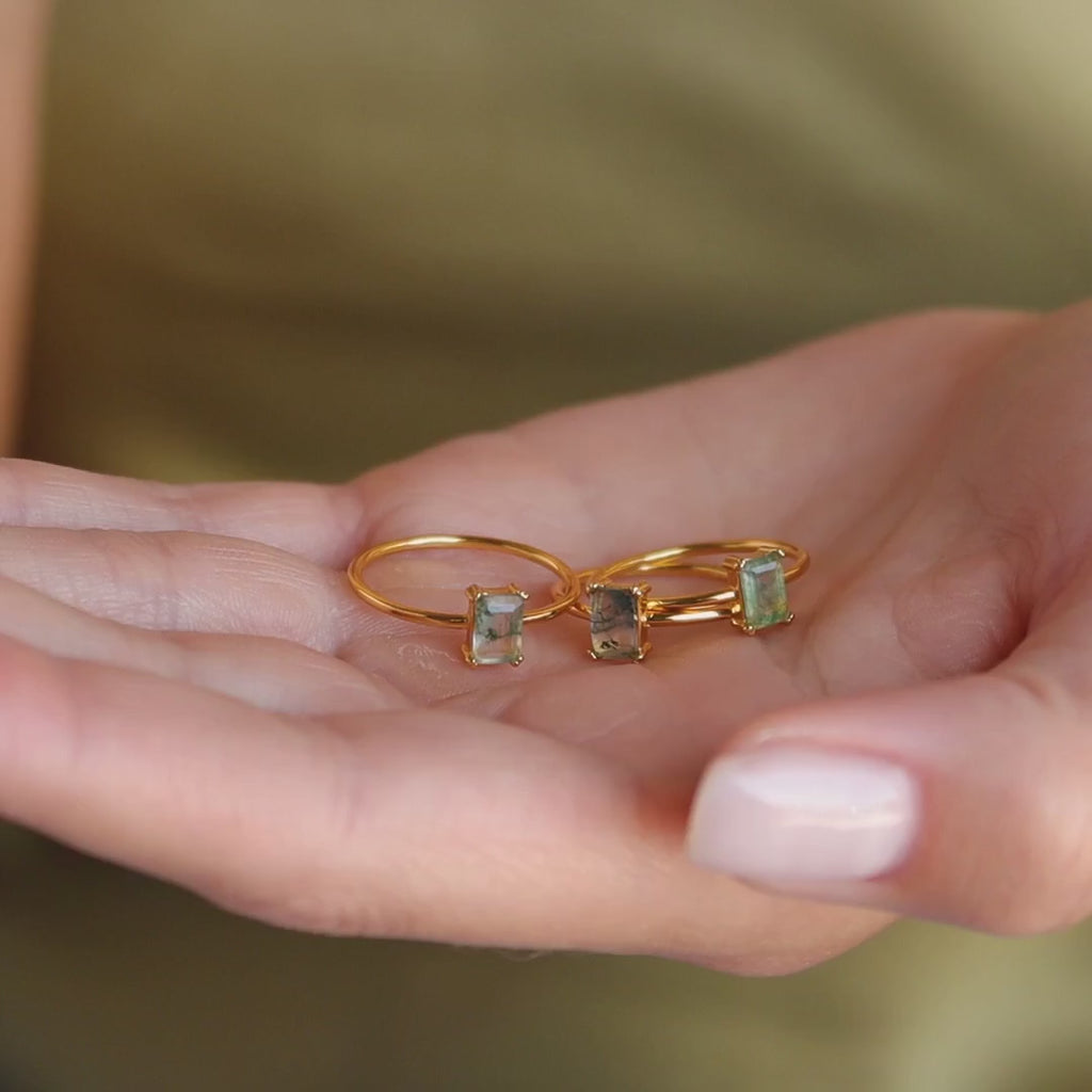 Anillos solitarios de talla esmeralda