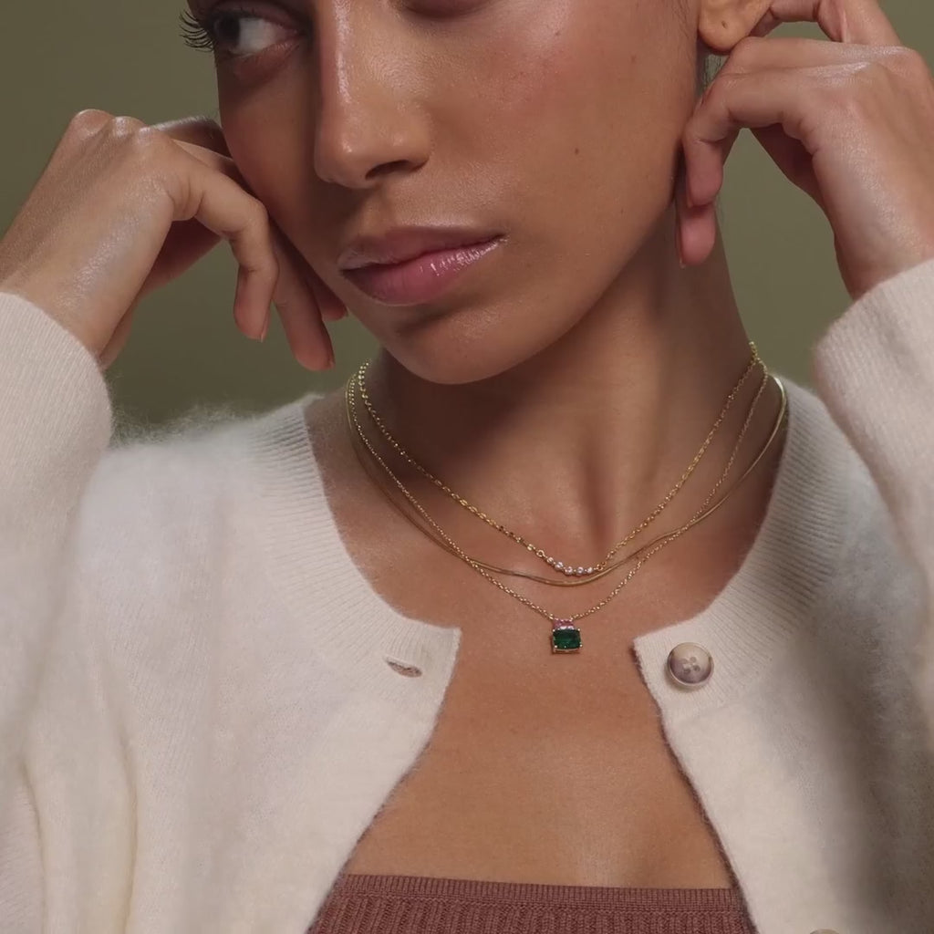 Emerald Bloom Necklace in 18K Gold