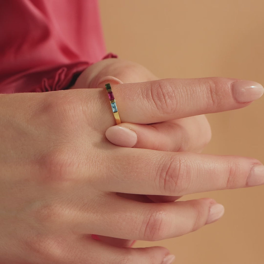 Bague avec pierre de naissance baguette des mères