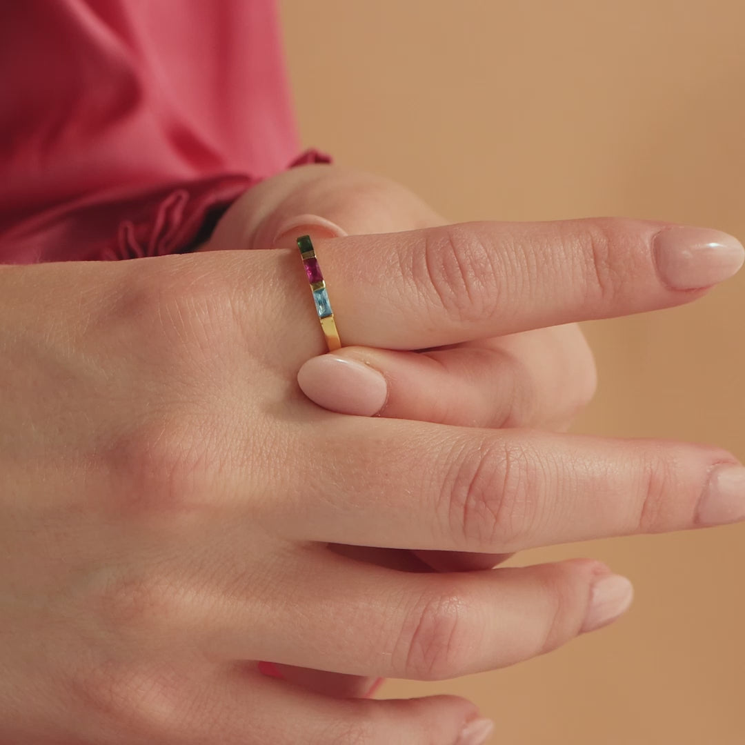 Bague avec pierre de naissance baguette des mères