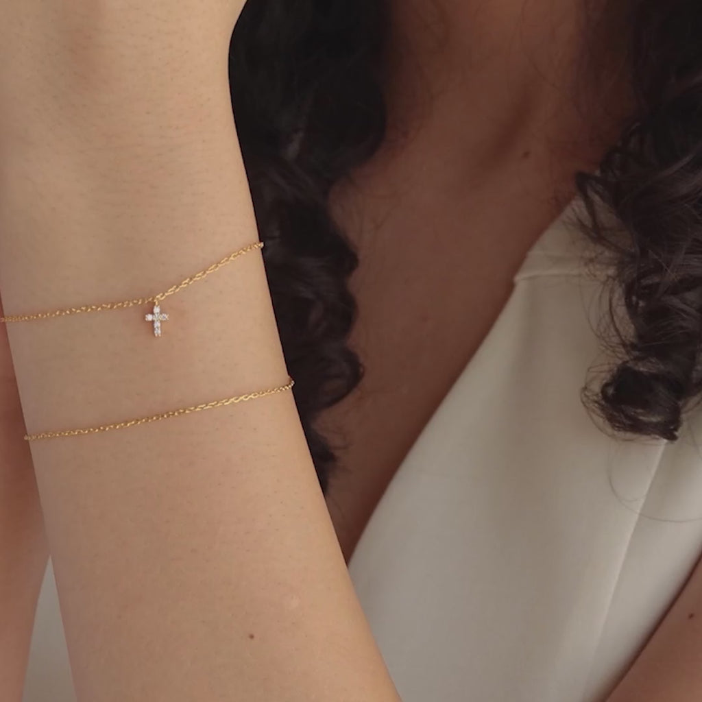 Dainty Cross Charm Bracelet in 18K Gold