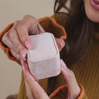 Caja para anillos de ante rosa