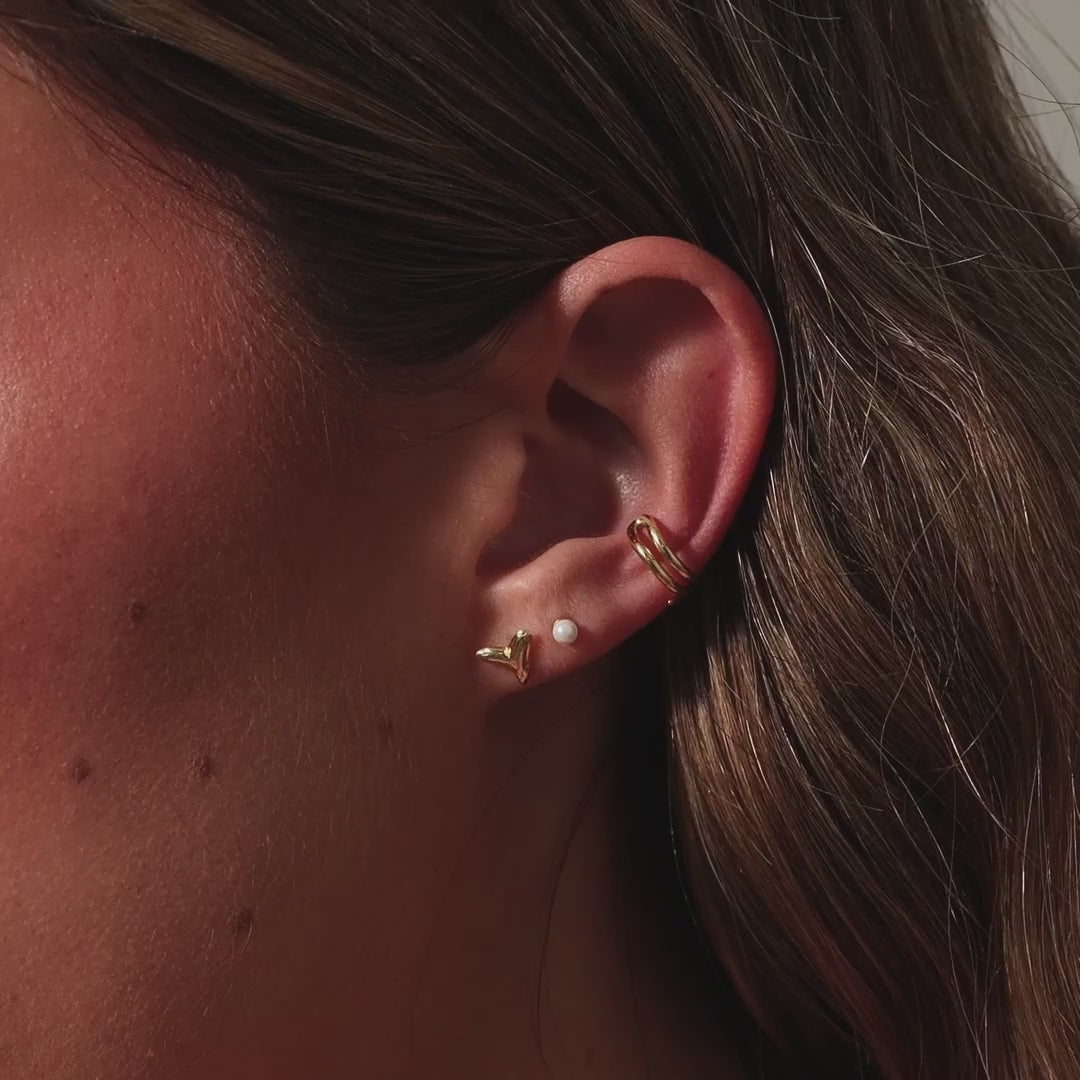 Shark Tooth Flatback Studs in Silver