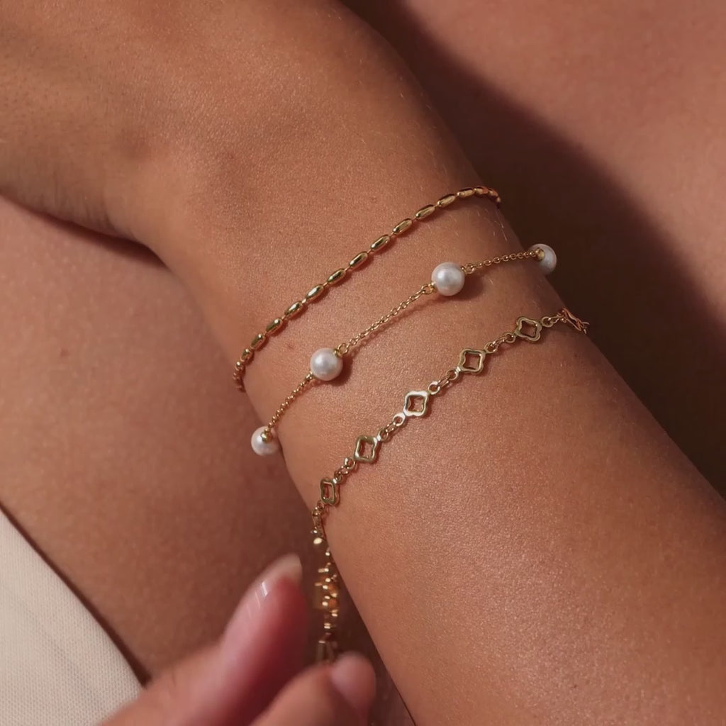 Oval Beaded Bracelet in 18K Gold