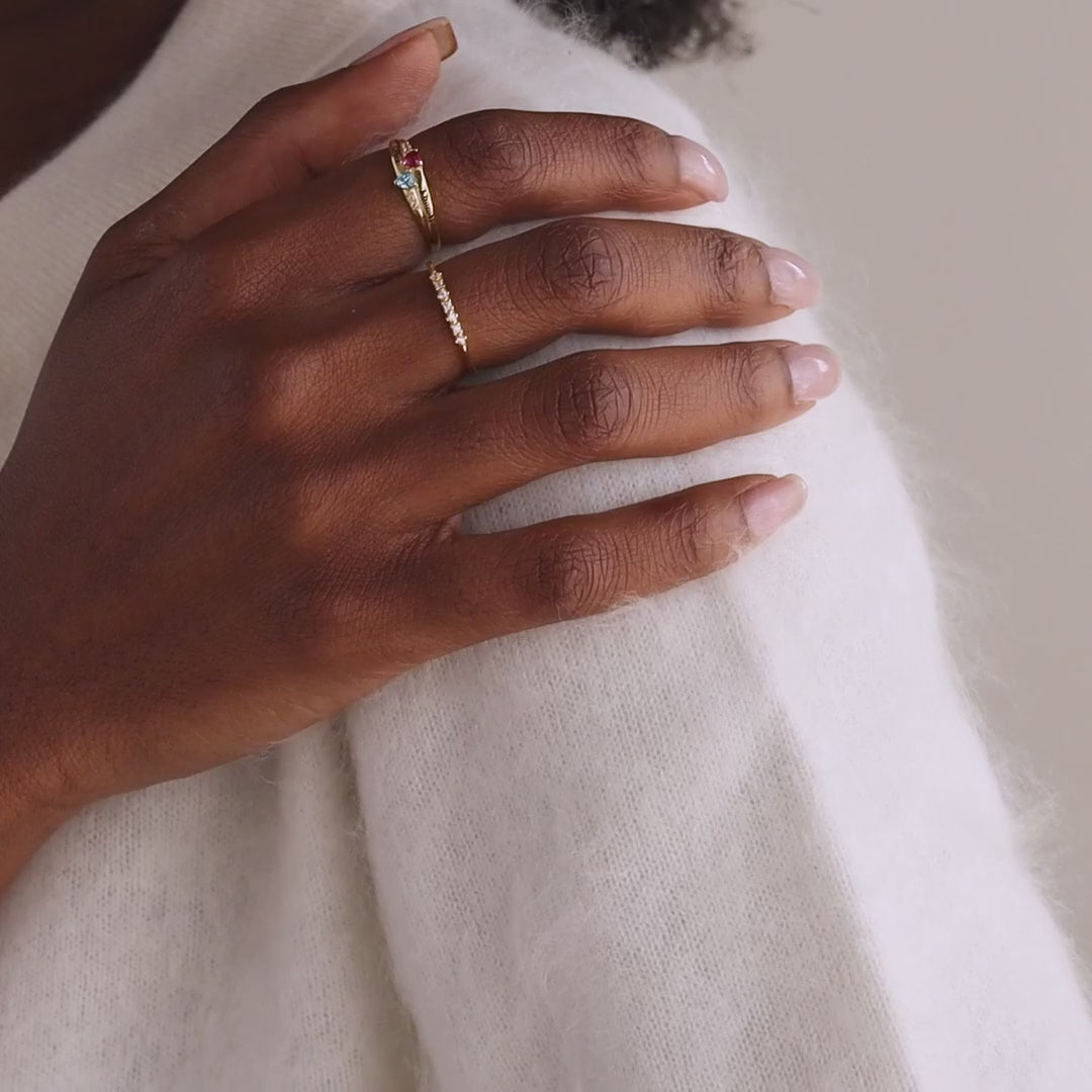 Toi et Moi Interlocking Name Ring